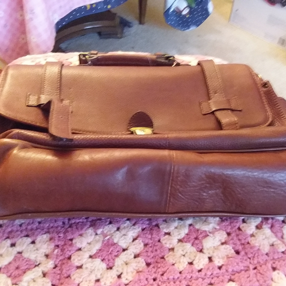 Leather. Briefcase